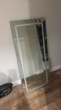 Mirror ( lights up)