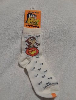 Vintage Looney tunes Halloween white color adult size crew socks