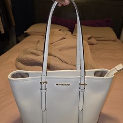Michael Kors Charlotte Large Top Zip Tote - Optic White Saffiano - Style 35F0SCFT3L