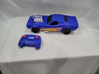 HOT WHEELS DRAG RACING CAR