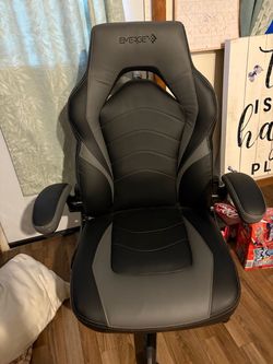 Gaming chair