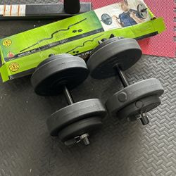 New pair of 20lb adjustable dumbbells. New in box 📦 40lb in total and curl bar 