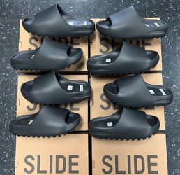 Yzy slides onyx
