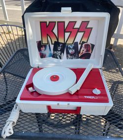 Kiss Record Player Phonograph Turntable