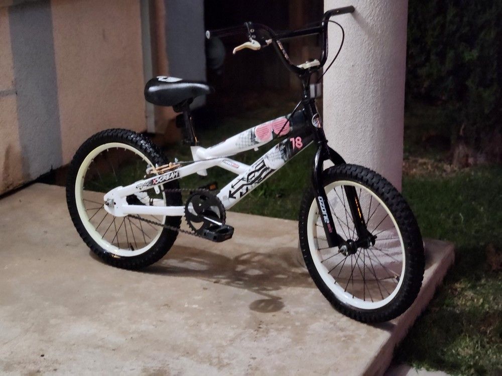 18" Nice & Clean Stunt Type BMX Bike