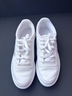 Zapatillas Reebok blancas talla 7 - Calzado casual limpio, poco usado.