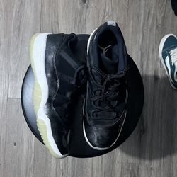 Jordan 11 Retro Low