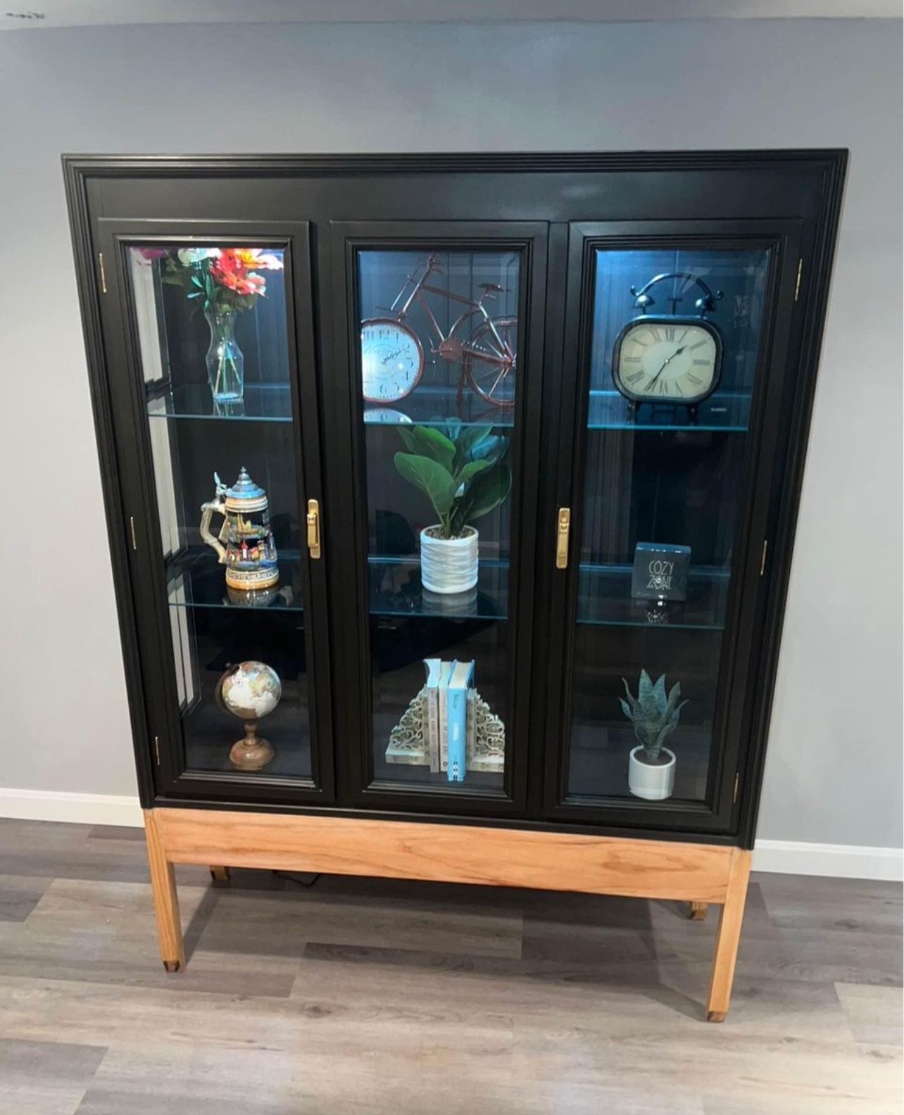 Beautiful Refinished Hutch