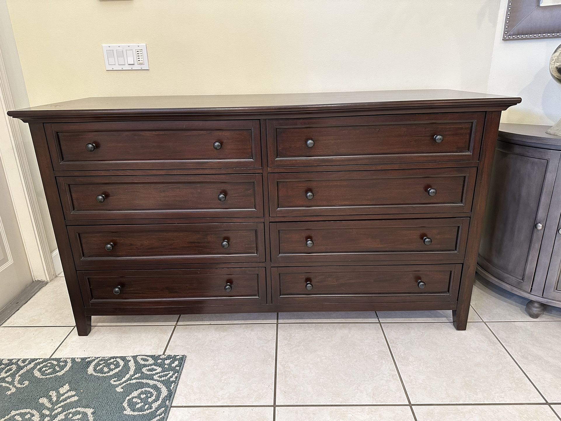 Pottery Barn Hudson 8 Drawer Dresser