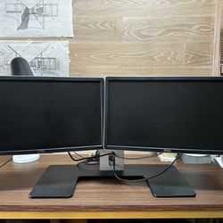 2 x Dell 22” Monitors & Dual Monitor Stand 