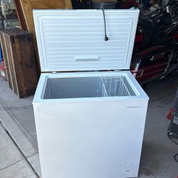 Insignia Chest Freezer