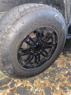 Vision wheels 17” with 265/70/17 terra grappler tires