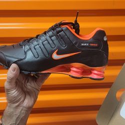 Vintage 

Nike Shox NZ
Black Bright Crimson