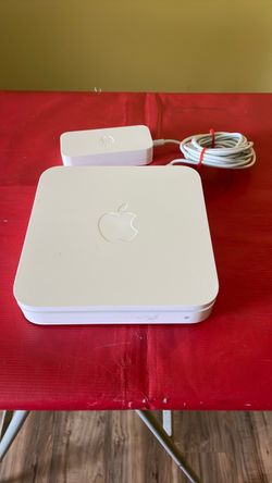 Apple AirPort Extreme Base Station with Power Adapter