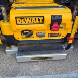 Dewalt Thickness Planer DW735