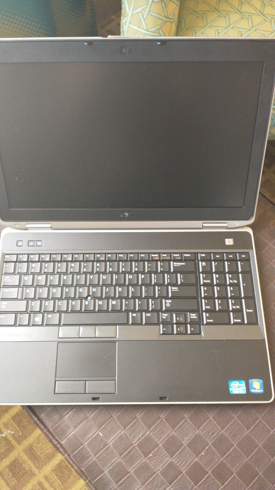 Dell latitude e6530 and presario cq60 ( no charger doesn't power on)