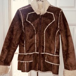 very nice women’s jacket size (18) only $20
