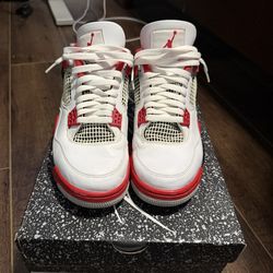 Jordan 4 fire red