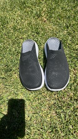 Cali Gear Skechers  Size 8
