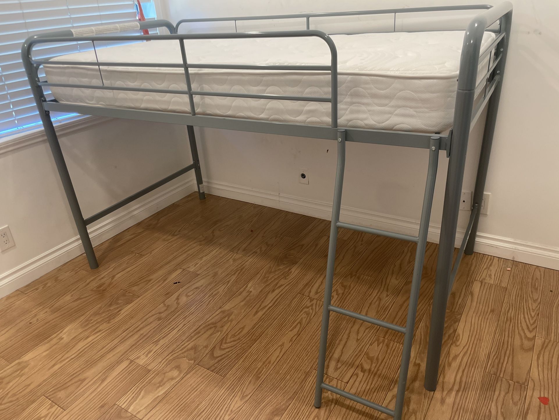Twin Bed & Mattress