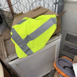 Extra Large Vest With Hardhat White Adjustable One Size Fits All