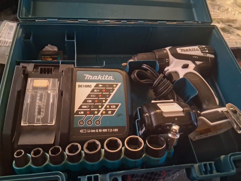 Makita 18v Cordless Drill Set