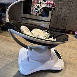 4moms  Mamaroo   Baby Swing