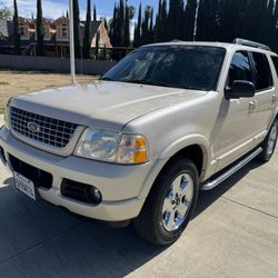 2005 Ford Explorer