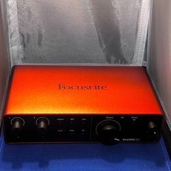 scarlett focusrite 2i2 