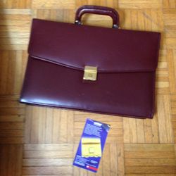 Briefcase Amiet Closure