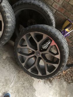 24” Chevy replicas on 33s