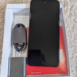 New Motorola Smartphone  Moto G Play  with Charger, 1500min Talk/Text/Data
