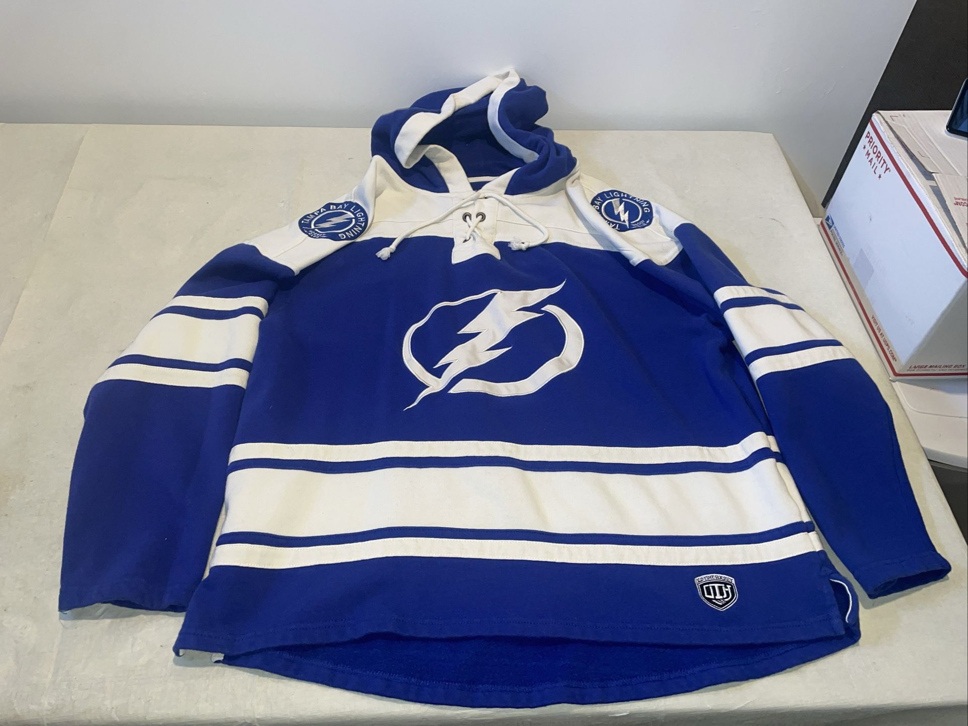 Tampa Bay Lightning Old Time Hockey NHL Hoodie Mens Xl Clean Vintage Blue