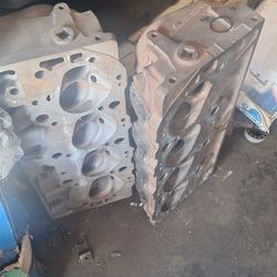 Big Block Chevrolet  Square Port Heads,damaged Need Welded Repairable. Se. Pics. 35th Ave And McDowell Phx 