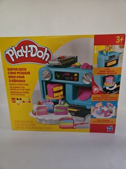 "New"  Play-Doh Super Slice Cake Playset  -  Unopened Box