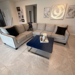 Modern Sectional Sofa – Stylish & Comfortable