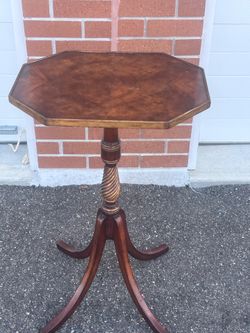 Octagon Lamp Table Side Table Plant Stand Imperfections. Used in good condition with some cosmetic blemishes. These blemishes are in the form of scrat