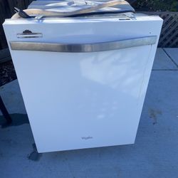 Whirlpool Dishwasher