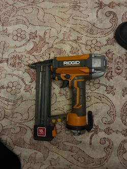 RIDGID 18GA Narrow Crown Stapler