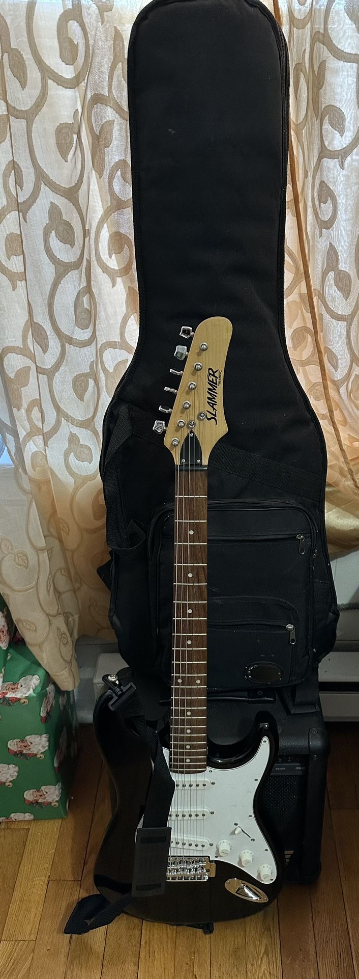 Hamer Slammer Electric Guitar Strat Style Black White