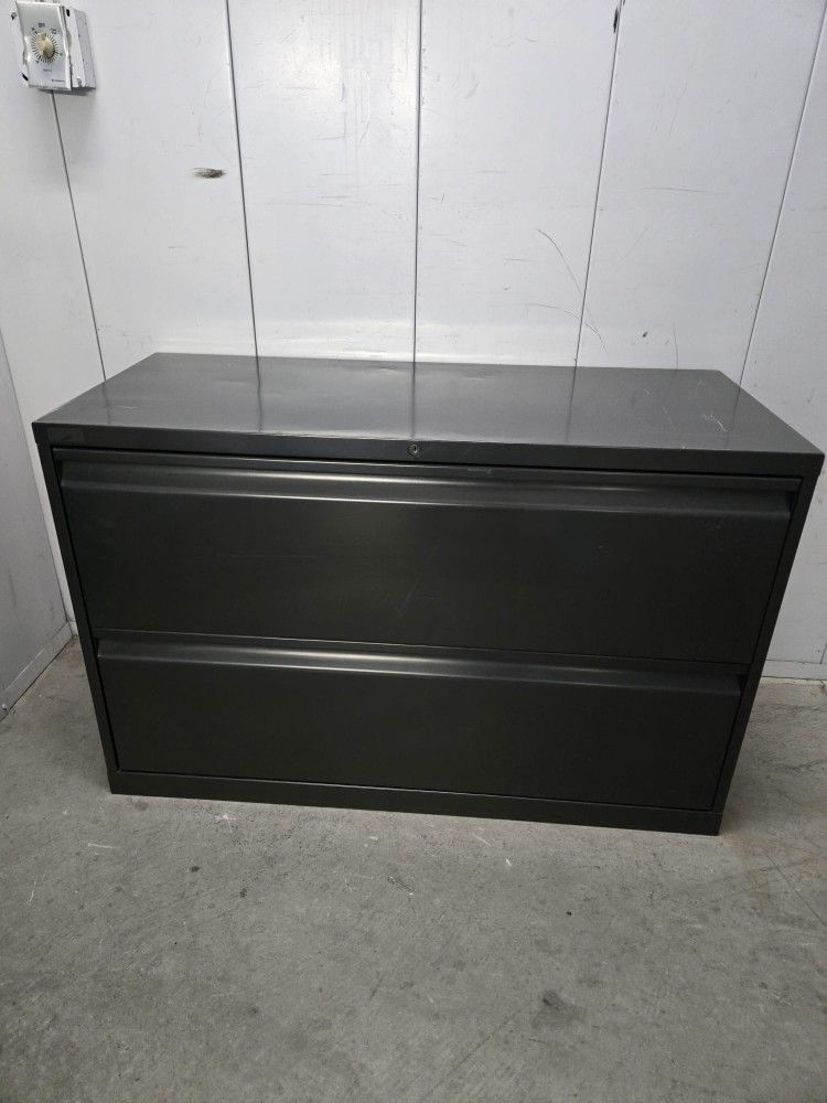 Metal Storage Cabinet/file Cabinet Legal Or Letter Size 