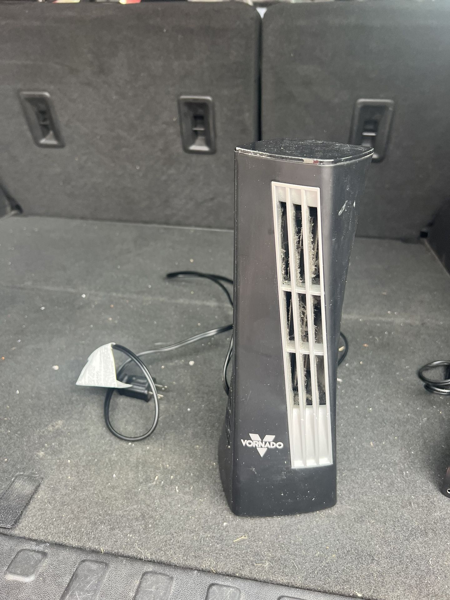 Vornado Helix 2 Personal Tower Fan