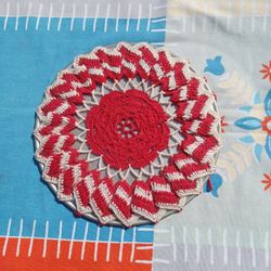 Vintage 7" Hot Pad For Metal Or Glass With Red And White Crochet Cover