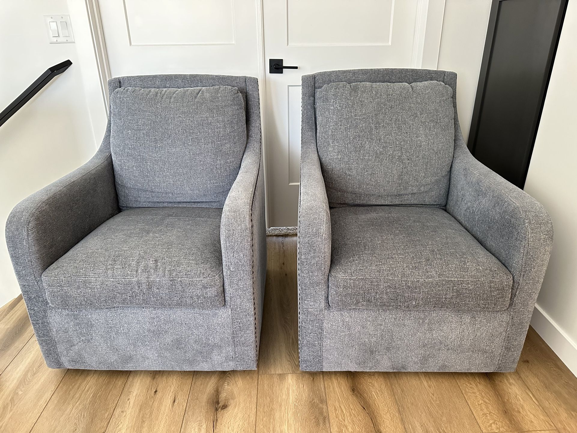 Accent Chairs