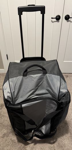 Skyway Rolling Duffle Bag