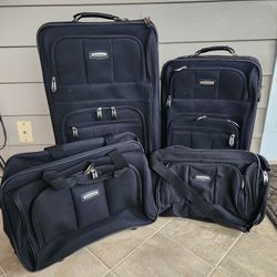 Concourse Suitcases 26" 22" Tall