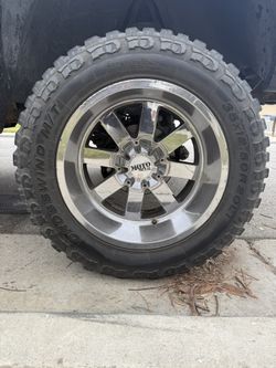5 Lug Moto Metal 20x12