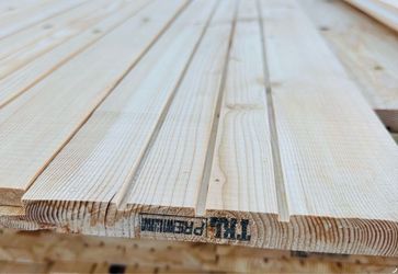 🔥 PREMIUM SHIPLAP WOOD – 86 PCS 🔥  ✅ 1x8 x 10 FT Premium Shiplap ✅ Decorative 3-Line Design ✅ Dry Lumber (#3/BTR DRY) ✅ Covers Approximately 573 SQ 