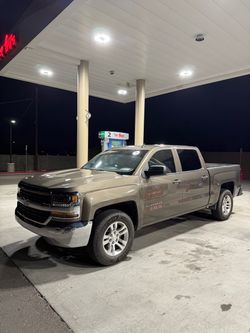 2014 Chevrolet Silverado 1500 Crew Cab · Short bed