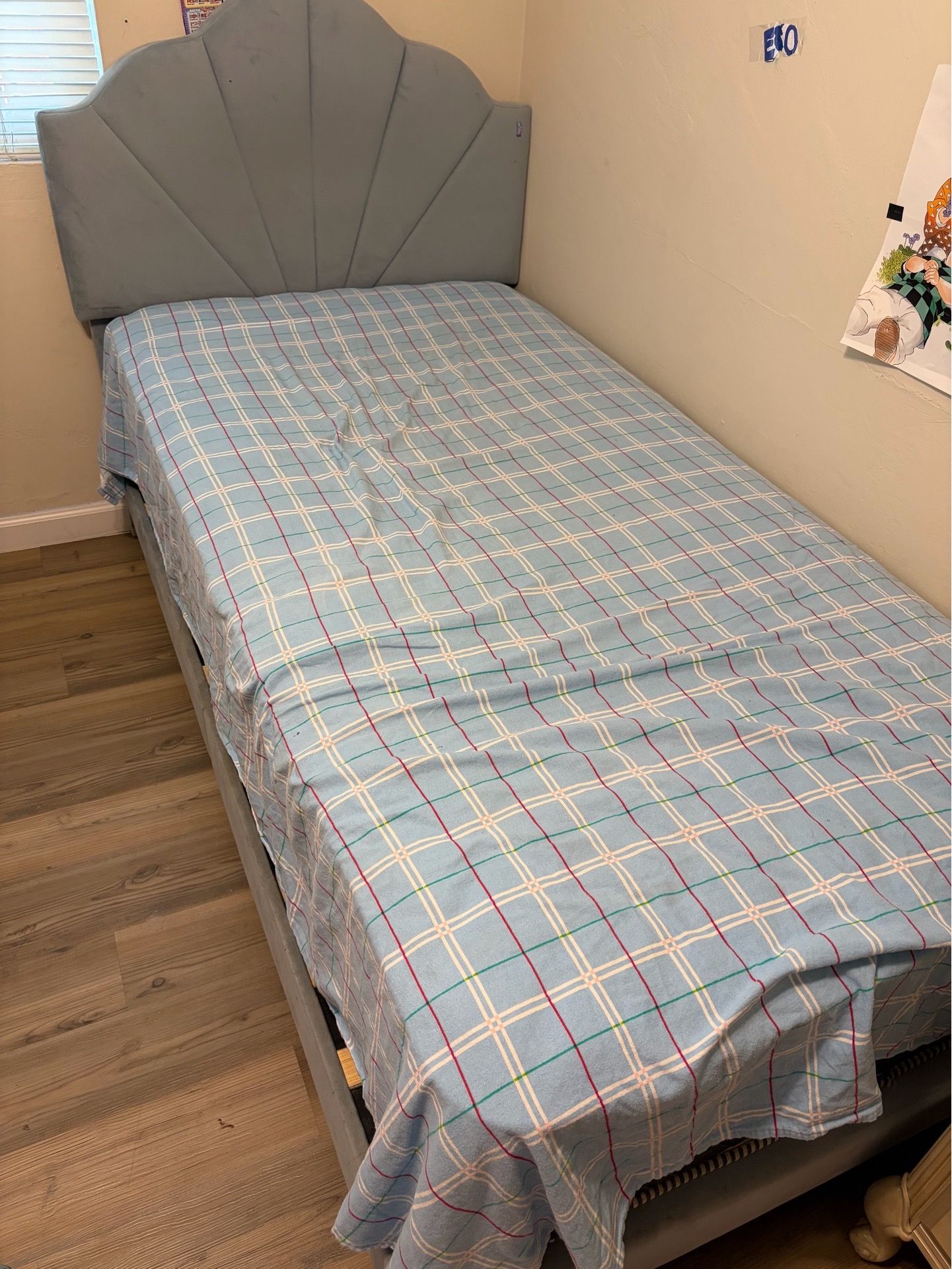 Twin bed frame